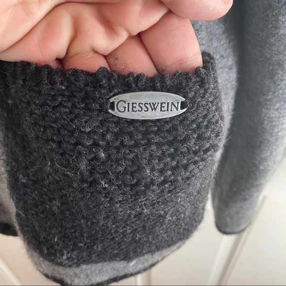 Beautiful wool blend Giesswein zip up sweater - Picture 2 of 5